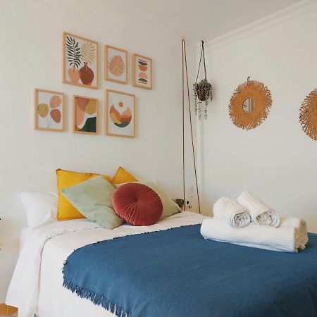 Nice And Cozy Studio At The Beachfront Benalmádena Extérieur photo