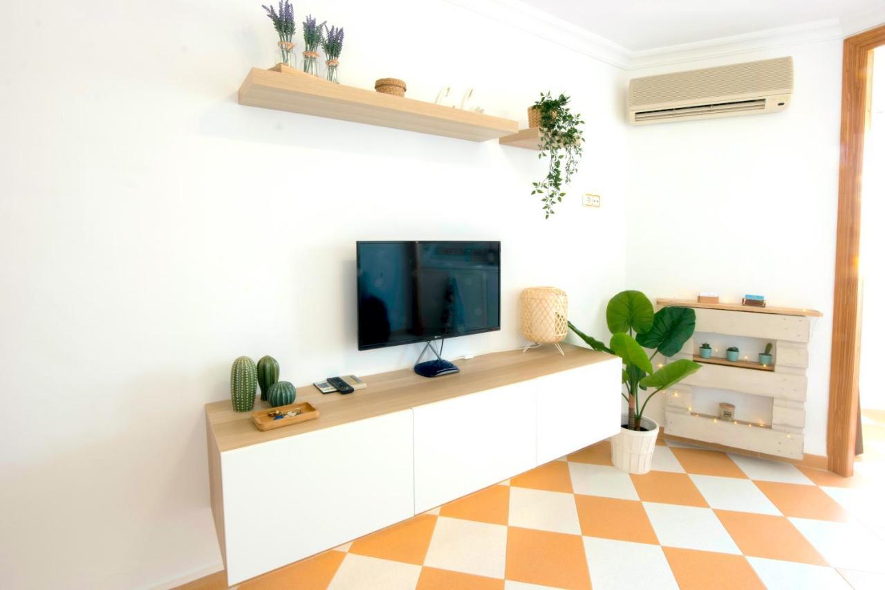 Nice And Cozy Studio At The Beachfront Benalmádena Extérieur photo