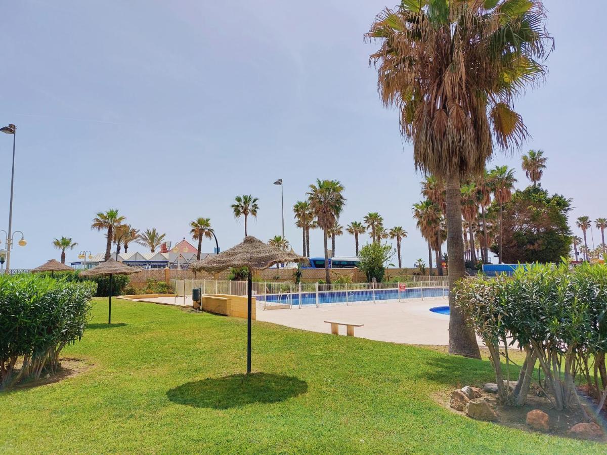 Nice And Cozy Studio At The Beachfront Benalmádena Extérieur photo