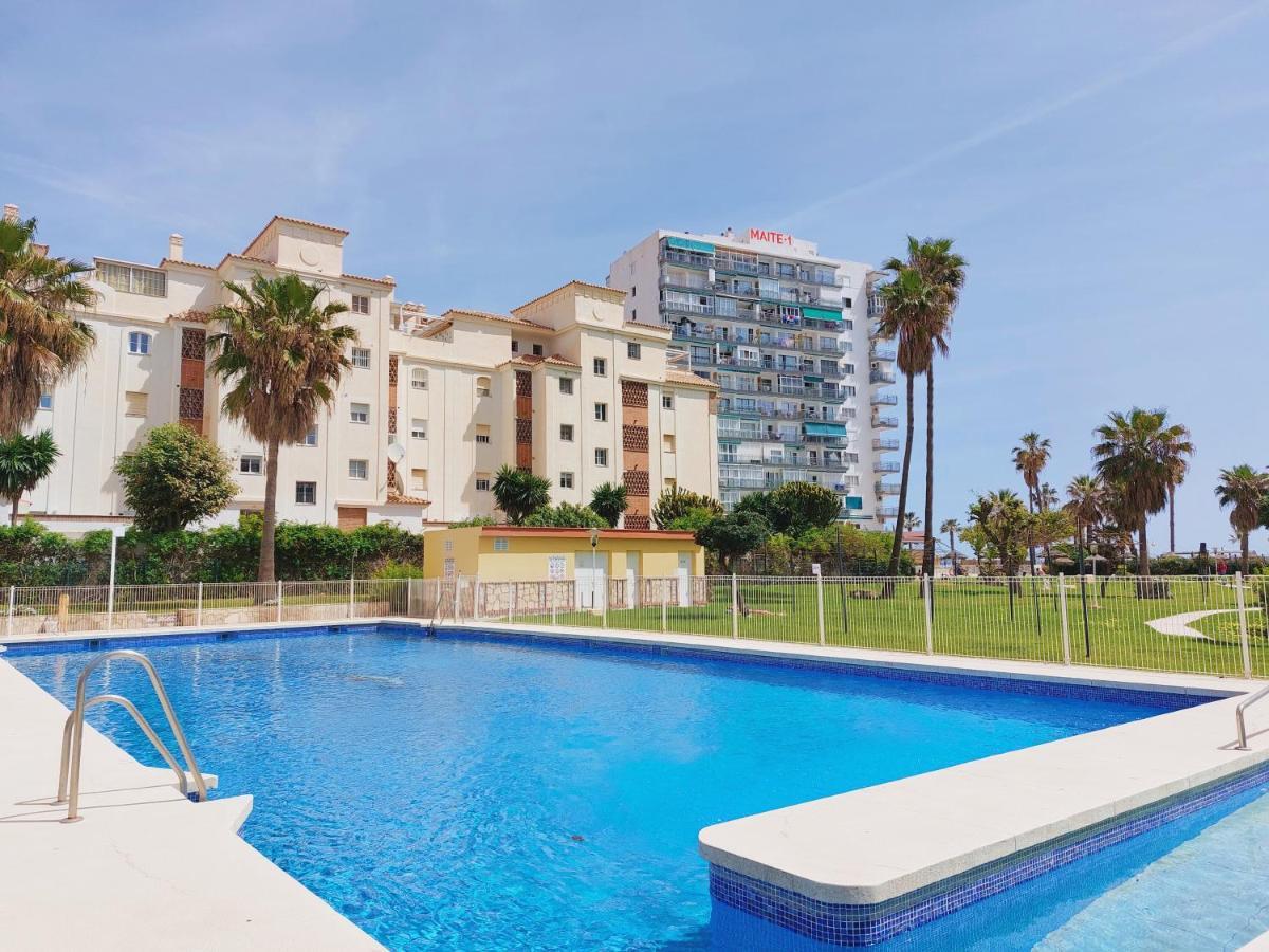 Nice And Cozy Studio At The Beachfront Benalmádena Extérieur photo